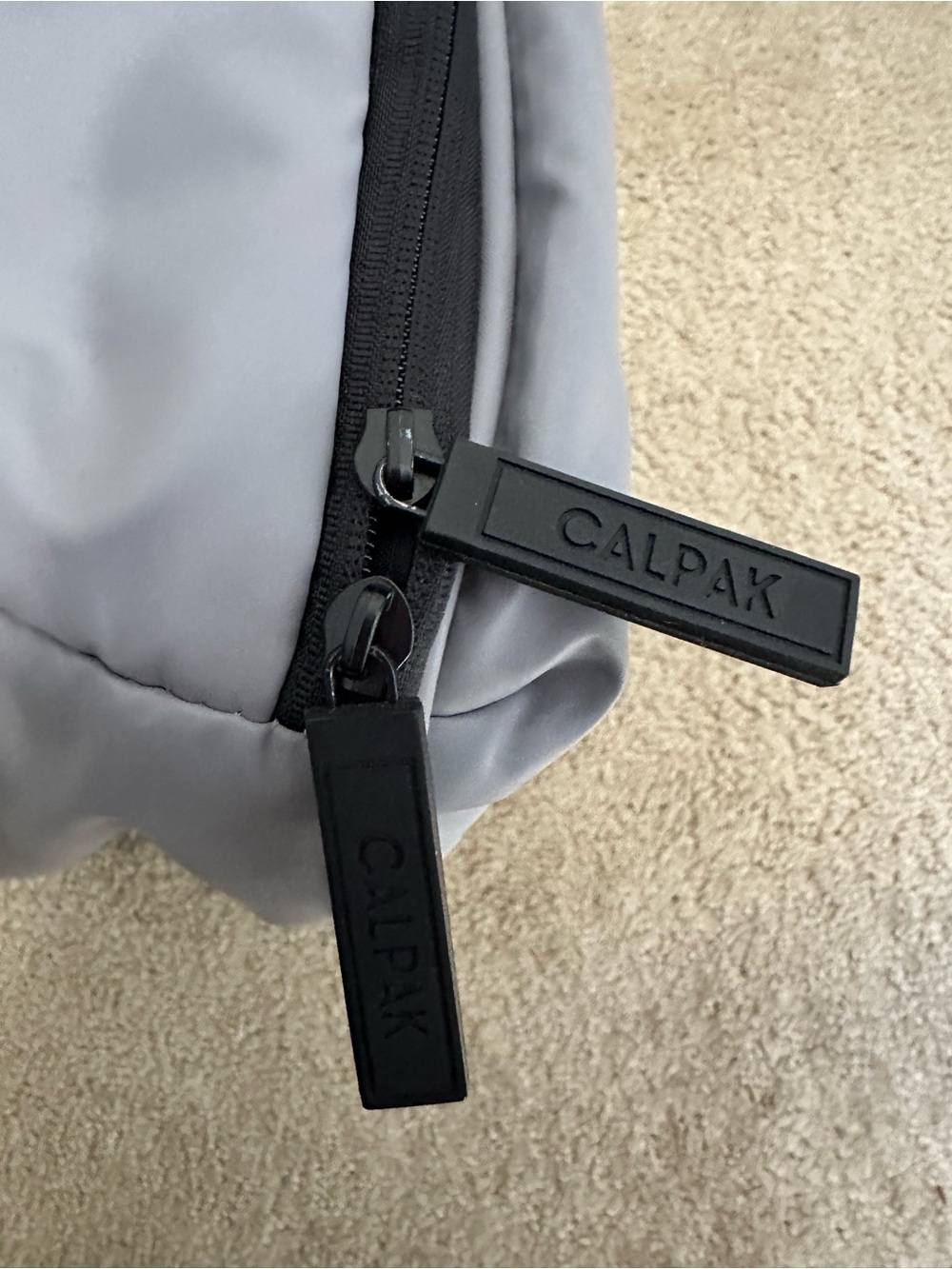 CALPAK Luka Duffel Travel Bag in Gray GUC Top Rated Travel Bag Retails $138 - Picture 4 of 15
